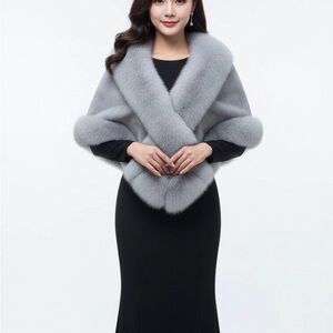 Luxurious Faux Fur Shawl Cape, NWT Elegant Fur Shawl-O/S